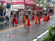 『 東大阪市民ふれあい祭り 』<br><br>雨の中、２km以上をパレードしました。<br><br>撮影：米おかん 様