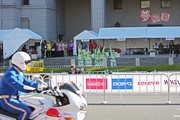 『 大阪マラソン沿道応援イベント 』<br><br>この会場での演舞の観覧は御堂筋を挟んだ対岸のみ。<br>「おーーい！」って叫んでも聞こえません。<br><br>撮影：コテツ 様